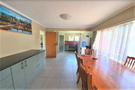 Photo of property in 21 Mcenroe Grove, Naenae, Lower Hutt, 5011
