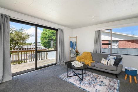 Photo of property in 24 Fergusson Street, Marton, 4710