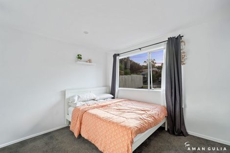 Photo of property in 18 Hydra Place, Glen Eden, Auckland, 0602
