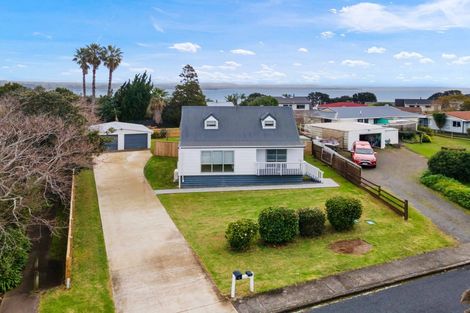 Photo of property in 7 Litchfield Place, Clarks Beach, 2122