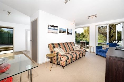 Photo of property in 2/11 Kahika Road, Birkdale, Auckland, 0626