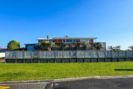 Photo of property in 32 Costello Crescent, Pukehina, Te Puke, 3189