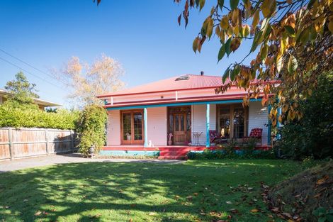 Photo of property in 33 Norwood Street, Beckenham, Christchurch, 8023
