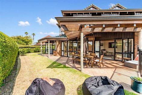 Photo of property in 2/33 Milford Road, Milford, Auckland, 0620
