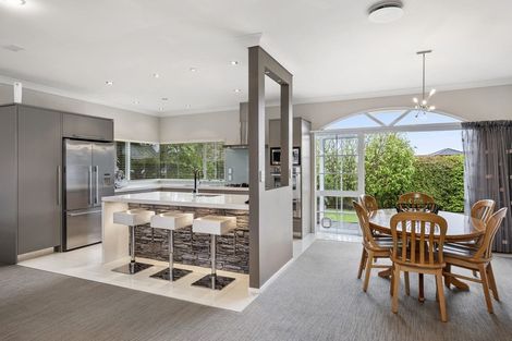 Photo of property in 10e Regan Street, Stratford, 4332