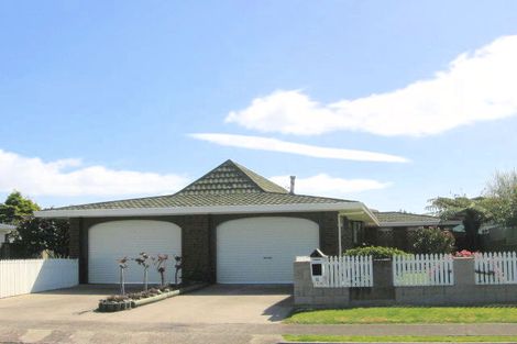 Photo of property in 11 Gobray Crescent, Mount Maunganui, 3116