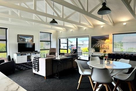 Photo of property in 4 Ahi Kaa Lane, Snells Beach, 0920