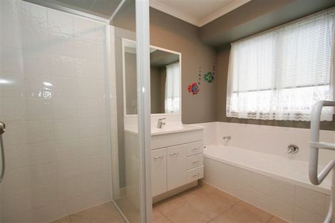 Photo of property in 26 Holford Place, Huntington, Hamilton, 3210