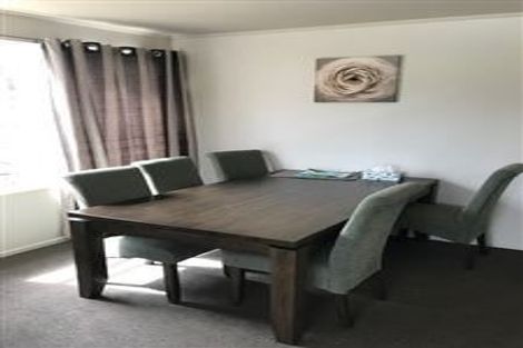 Photo of property in 33 Keegan Drive, Massey, Auckland, 0614