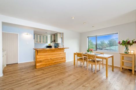 Photo of property in 11 Hicks Crescent, Waikanae Beach, Waikanae, 5036