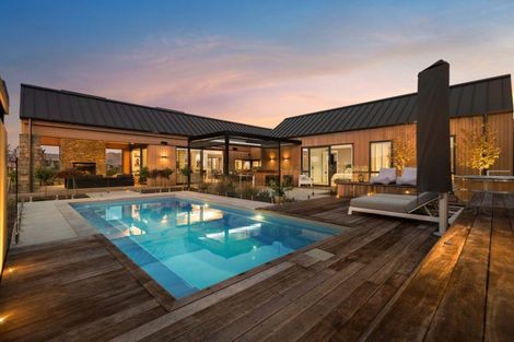 Photo of property in 14 Deans Drive, Wanaka, 9305