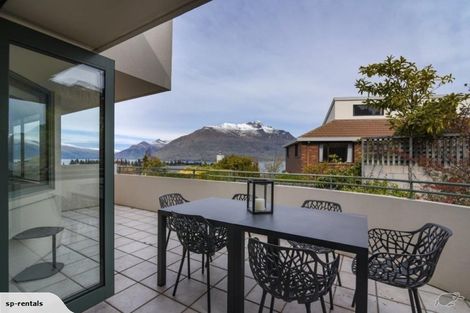 Photo of property in 10a Salmond Place, Queenstown, 9300