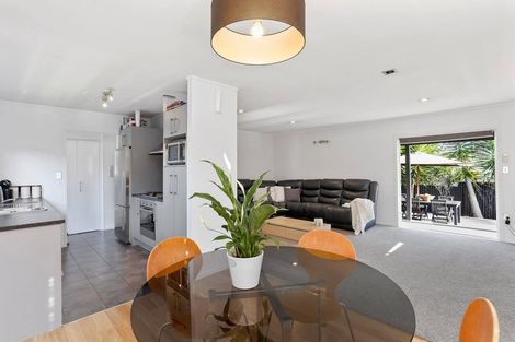 Photo of property in 1/7 Quiet Street, Te Atatu South, Auckland, 0610