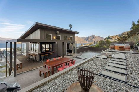 Photo of property in 16b Sainsbury Road, Fernhill, Queenstown, 9300