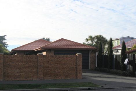 Photo of property in 15a Estuary Road, New Brighton, Christchurch, 8061