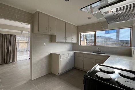 Photo of property in 2/10 Central Avenue, Papatoetoe, Auckland, 2025