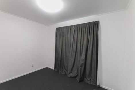 Photo of property in 6 Kilcar Place, Massey, Auckland, 0614