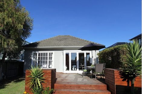 Photo of property in 11 George Street, Riccarton, Christchurch, 8041