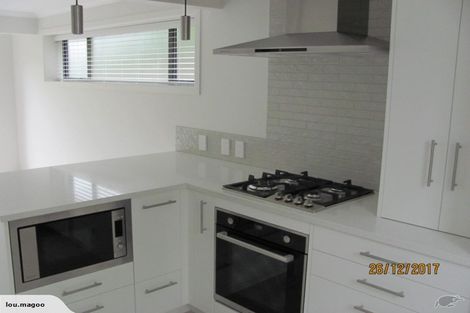 Photo of property in 12 Meadowvale Avenue, Forrest Hill, Auckland, 0620