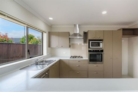 Photo of property in 16 Manhattan Court, Paraparaumu Beach, Paraparaumu, 5032