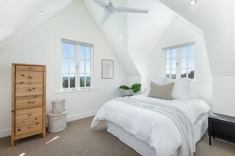 Photo of property in 155 Durham Drive, Havelock North, 4130