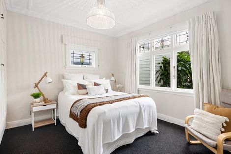 Photo of property in 17 Pembroke Road, Northland, Wellington, 6012