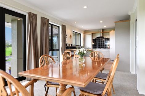 Photo of property in 12 Peninsula Point, Huntington, Hamilton, 3210