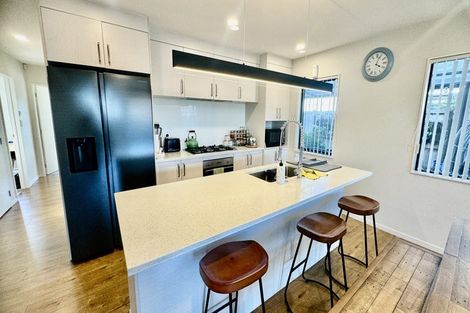 Photo of property in 11 Silver Beech Street, Takanini, 2110