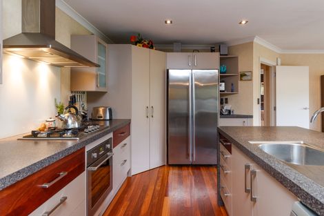 Photo of property in 19 Karina Terrace, Roslyn, Palmerston North, 4414