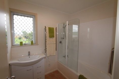 Photo of property in 10 Gloucester Road, Manurewa, Auckland, 2102
