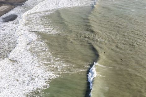 Photo of property in 37 Mcfarlane Street, Oakura, 4314