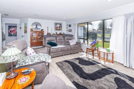 Photo of property in 115 Oakridge Grove, Flagstaff, Hamilton, 3210
