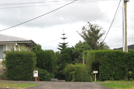 Photo of property in 2/25 Sunnynook Road, Forrest Hill, Auckland, 0620