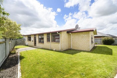 Photo of property in 40 Geneva Terrace, Kelvin Grove, Palmerston North, 4414