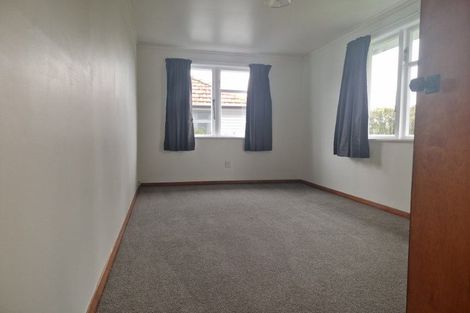 Photo of property in 54 Lismore Street, Merrilands, New Plymouth, 4312