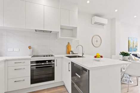 Photo of property in 11 Meg Lane, Glen Eden, Auckland, 0602