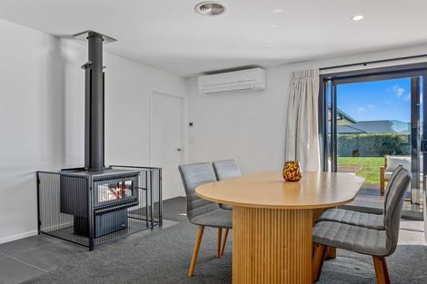 Photo of property in 6 Westmoreland Road, Darfield, 7510