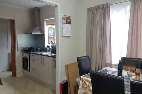 Photo of property in 62 Kohekohe Street, New Lynn, Auckland, 0600