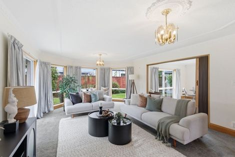 Photo of property in 7 Broadfell Avenue, Avonhead, Christchurch, 8042