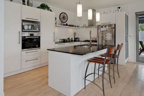 Photo of property in 97a Konini Road, Titirangi, Auckland, 0604