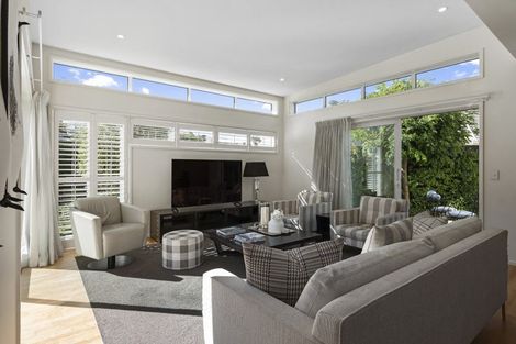 Photo of property in 128 Fendalton Road, Fendalton, Christchurch, 8052