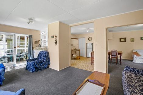 Photo of property in State Highway 3, Tongaporutu, Urenui, 4378