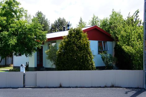 Photo of property in 16 Rata Road, Twizel, 7901