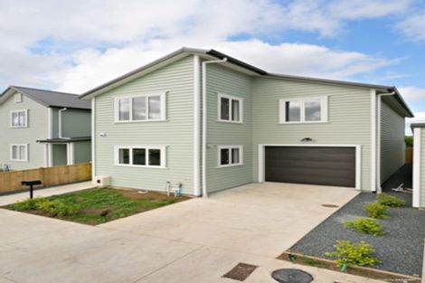 Photo of property in 22 Saddleback Crescent, Papakura, 2110