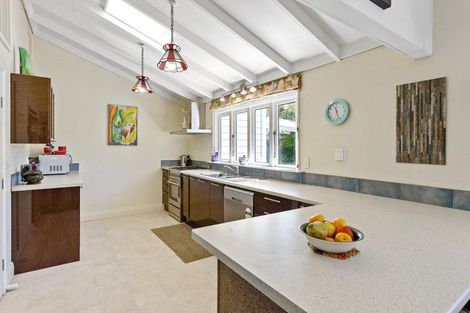 Photo of property in 1 Oriel Place, Levin, 5510
