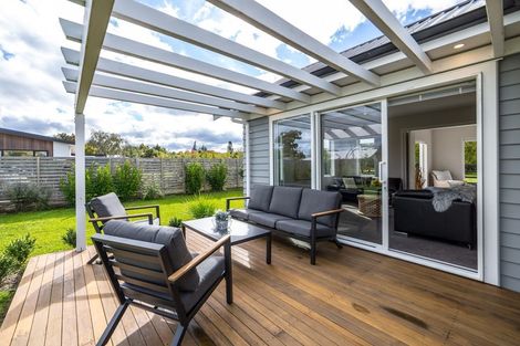 Photo of property in 9 James Kidd Place, Greytown, 5712