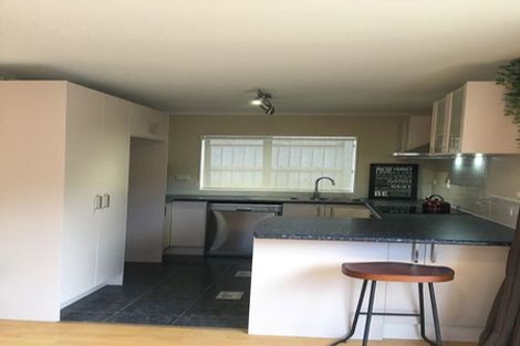 Photo of property in 22 Lynden Avenue, Hillcrest, Auckland, 0627