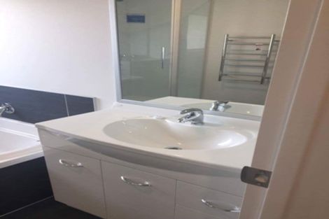 Photo of property in 35 Okawa Avenue, Papakura, 2110