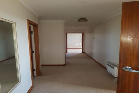 Photo of property in 5 Hillcrest Street, Glen Avon, New Plymouth, 4312
