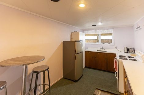 Photo of property in 7 Collins Street, Waipawa, 4210